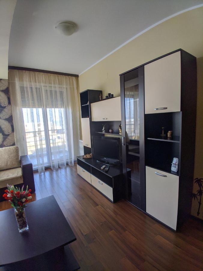 Summerland Beach&Sun Apartments Mamaia Exteriör bild