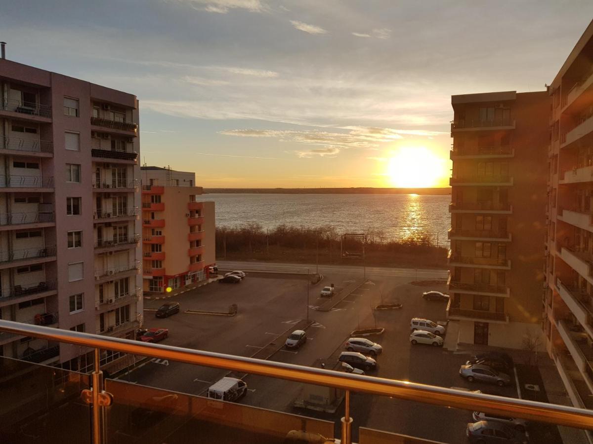 Summerland Beach&Sun Apartments Mamaia Exteriör bild